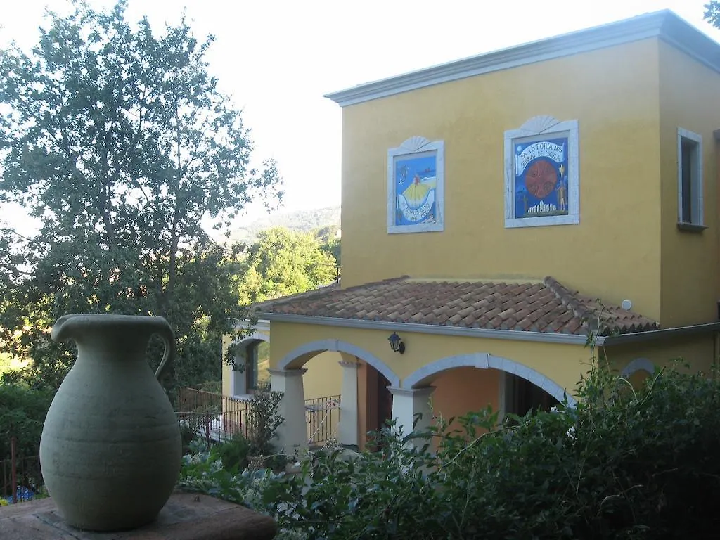 Le Roverelle Ilbono 住宿加早餐酒店